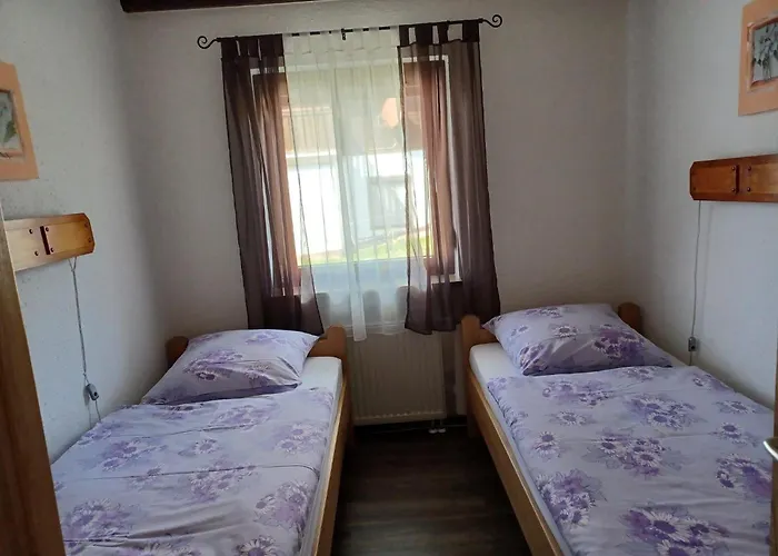 Haus 80 Eg Appartamento Arrach